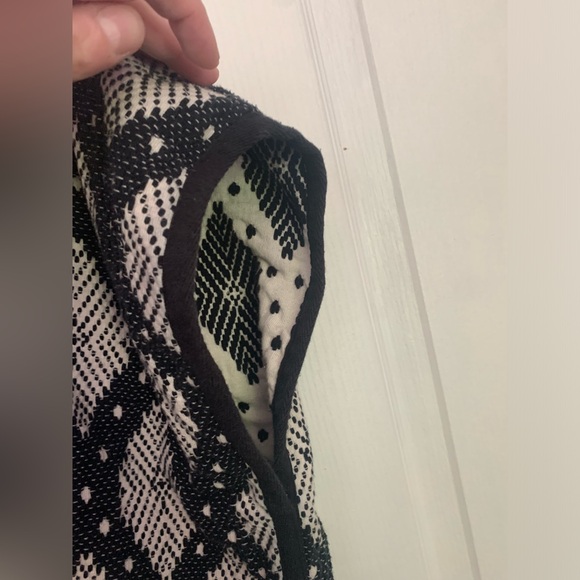 Esprit Reversible Embroidered Cape - Picture 3 of 7